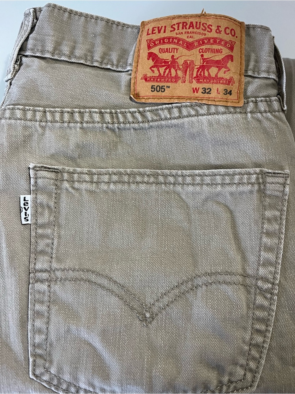 Levi's Slim Straight Men's Jeans in Light Khaki 32x34